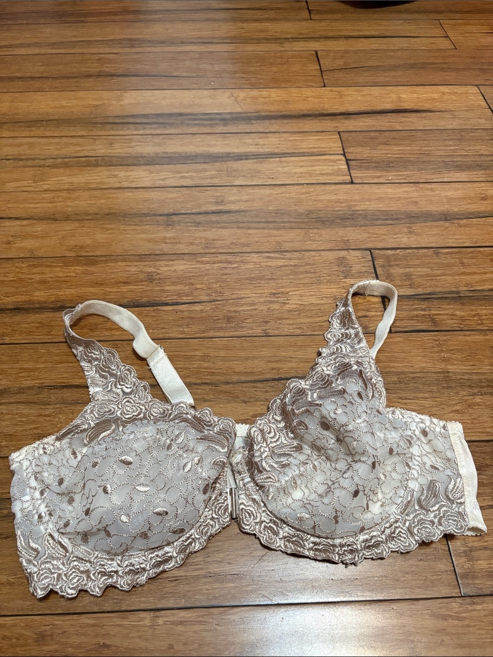 Amoureuse Bra 40B Underwire Embroidered Unlined Front Close Bra Taupe Cream